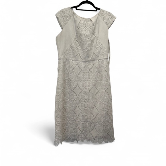 ANTONIO MELANI Dresses & Skirts - ANTONIO MELANI Cream Lace Midi Dress size 14
